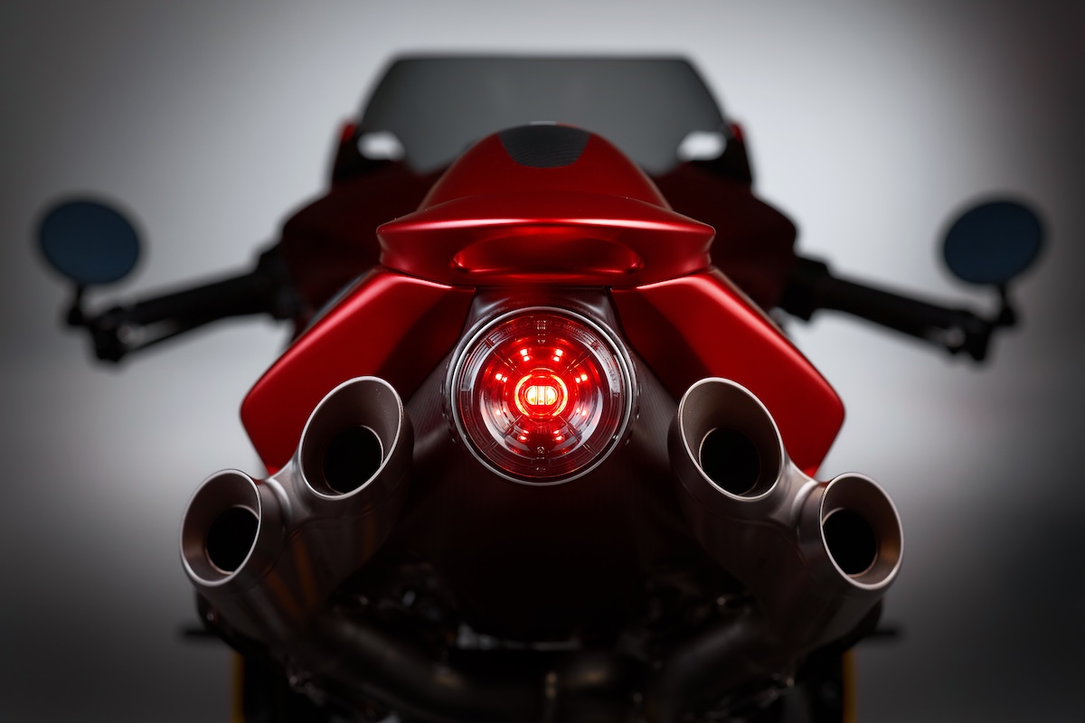 Superveloce 1000 Ago - First Look 7 Superveloce 1000 Ago sportbikesincmag.com 7