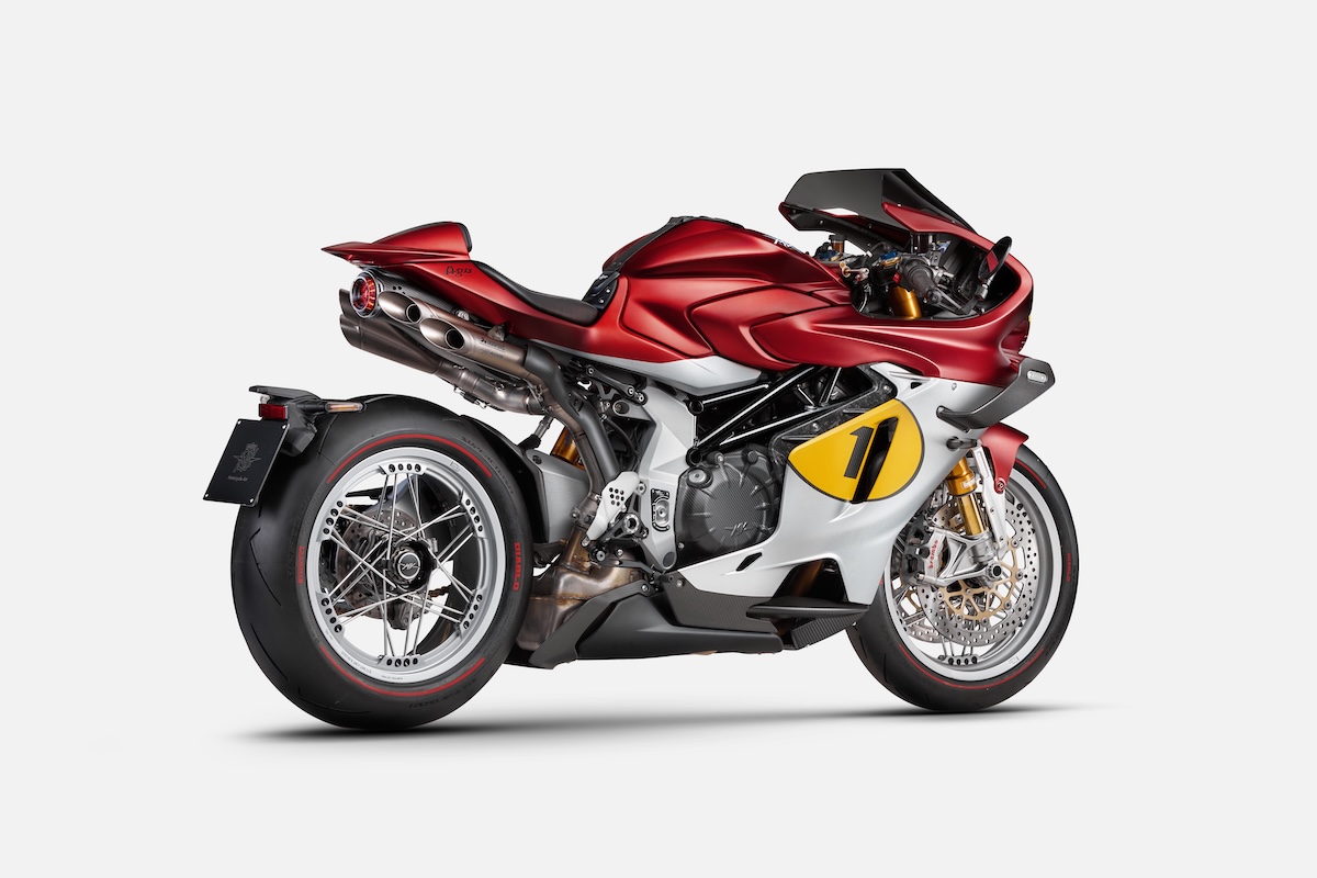 Superveloce 1000 Ago – First Look