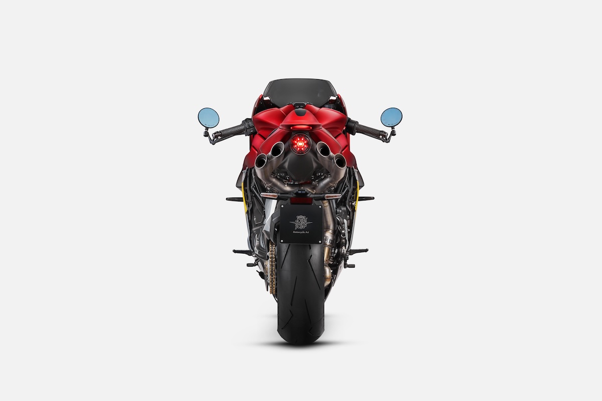 Superveloce 1000 Ago - First Look 15