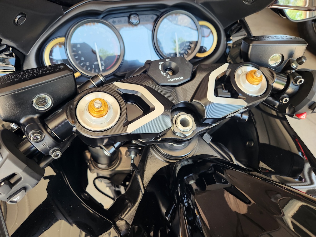 Voodoo One Piece Top Triple Enhances Gen 3 Hayabusa Handling
