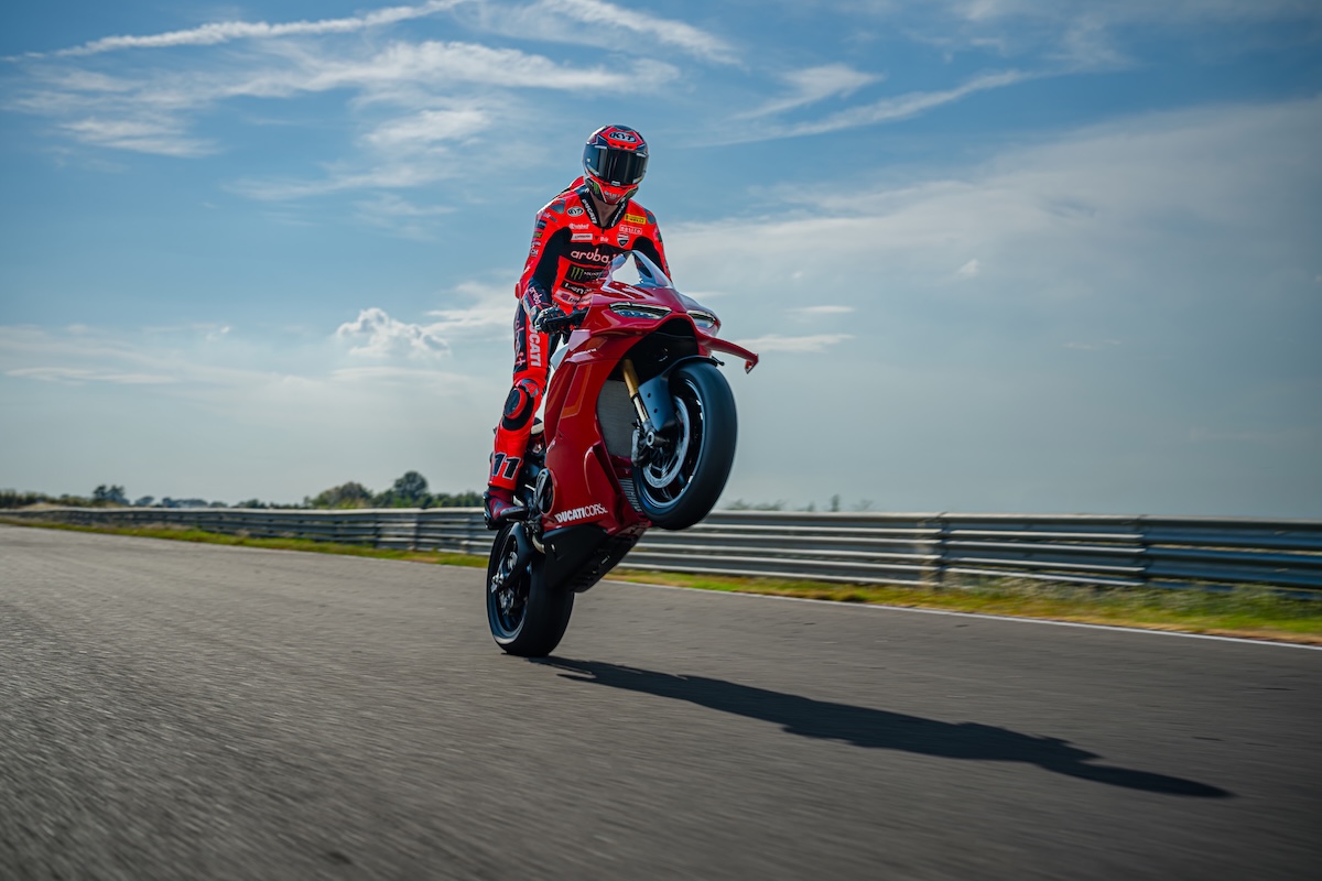 2026 Ducati Panigale V4 R sportbikesincmag.com 9