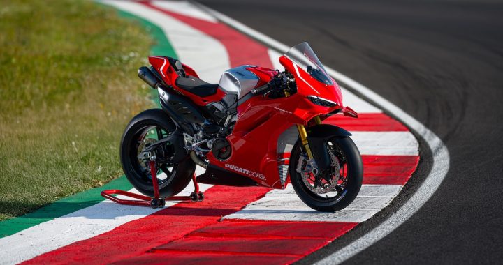2026 Ducati Panigale V4 R Dominates with MotoGP DNA