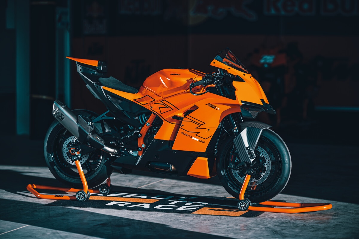 2026 KTM 990 RC R: First Look 8 2026 KTM 990 RC R