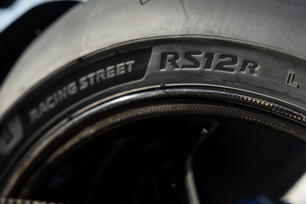 BATTLAX RACING STREET RS12