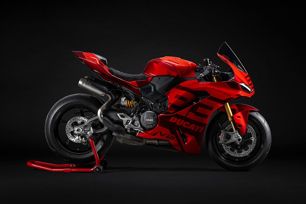 Ducati Panigale V2 MM93 and FB63 Replicas 5