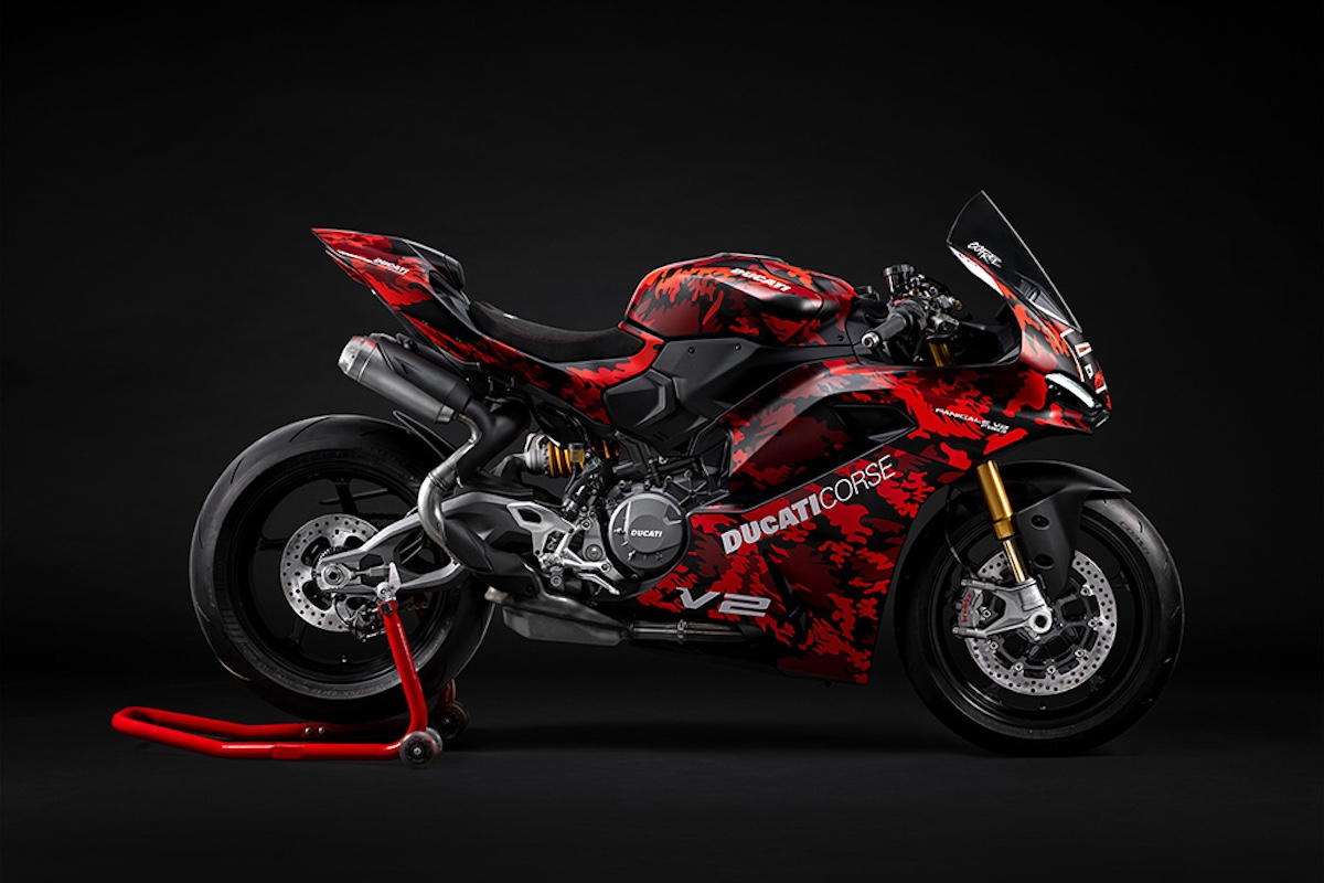 Ducati Panigale V2 MM93 and FB63 Replicas 10