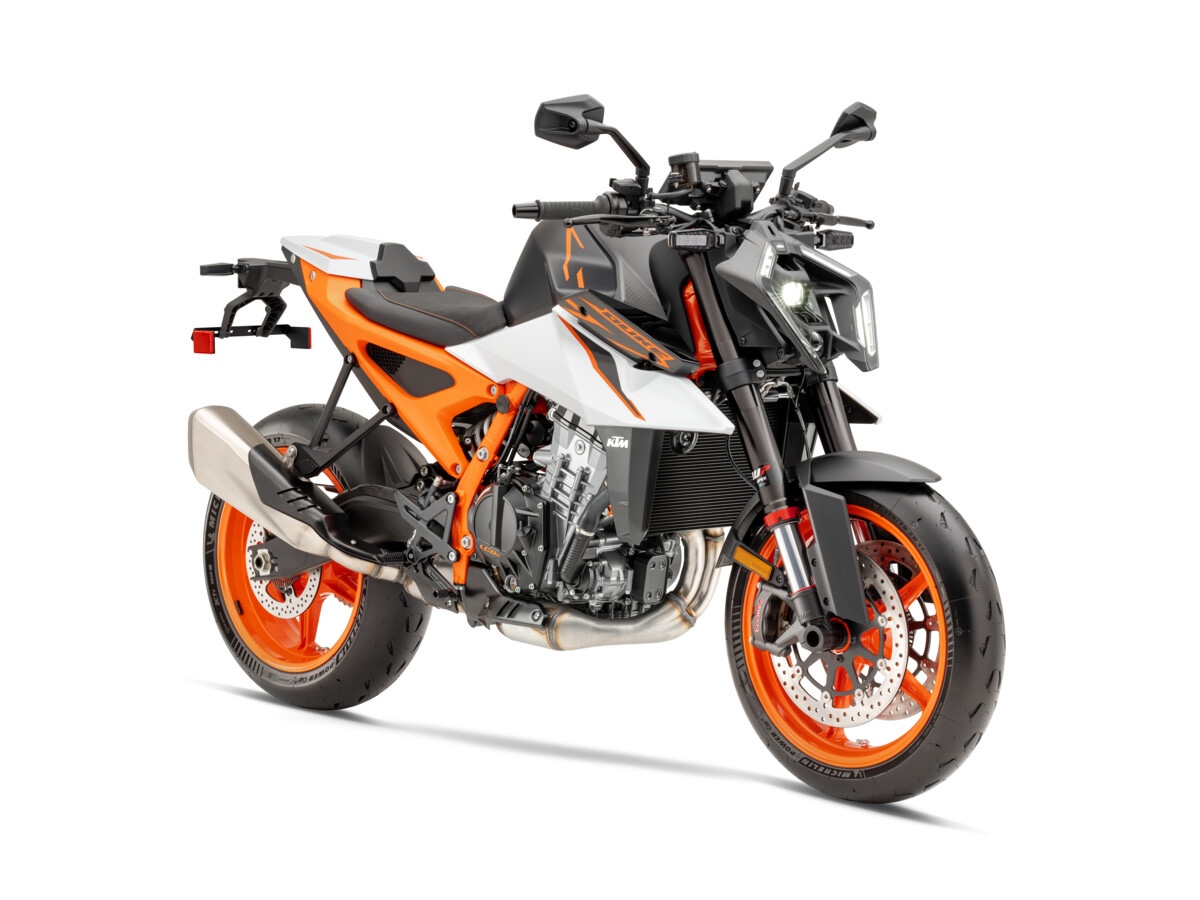 651833 MY26 KTM 990 DUKE R US SPEC STUDIO STUDIO USA2026 ktm model launch sportbikesincmag.com