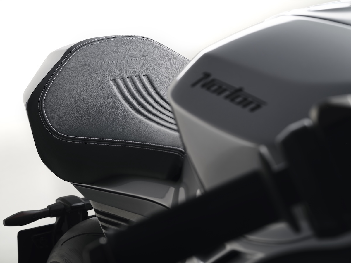 Norton Manx R sportbikesincmag.com11