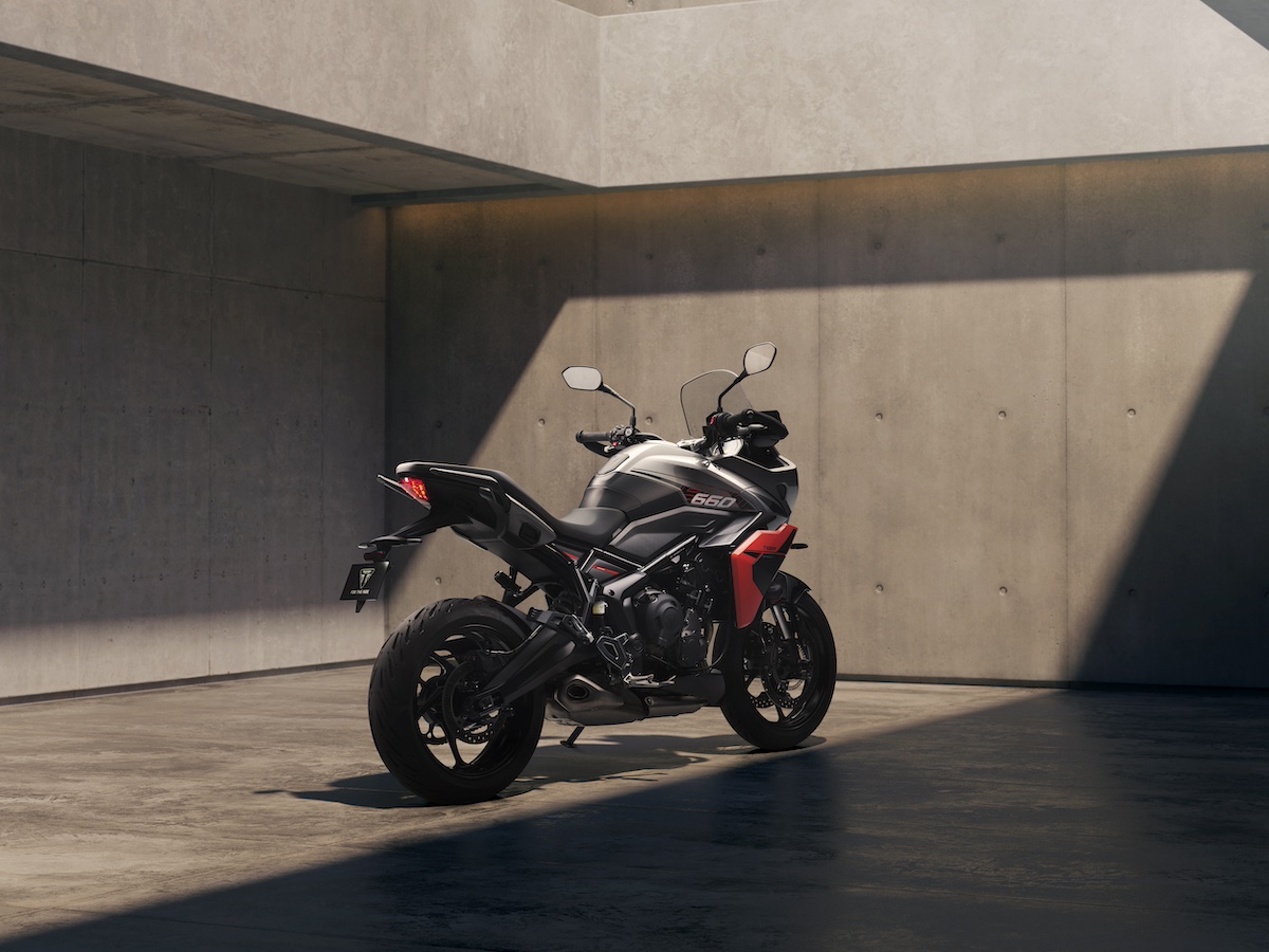 Triumph 660cc sportbikesincmag.com12