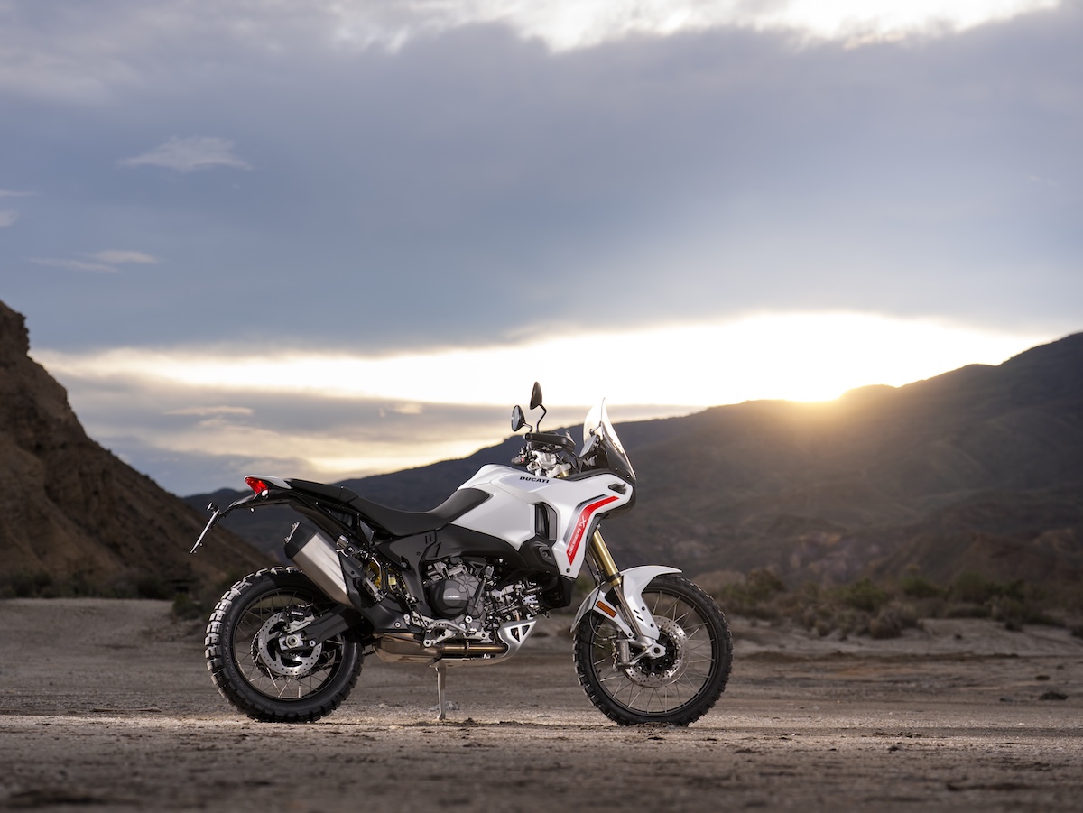 Ducati DesertX V2 sportbikesincmag.com4