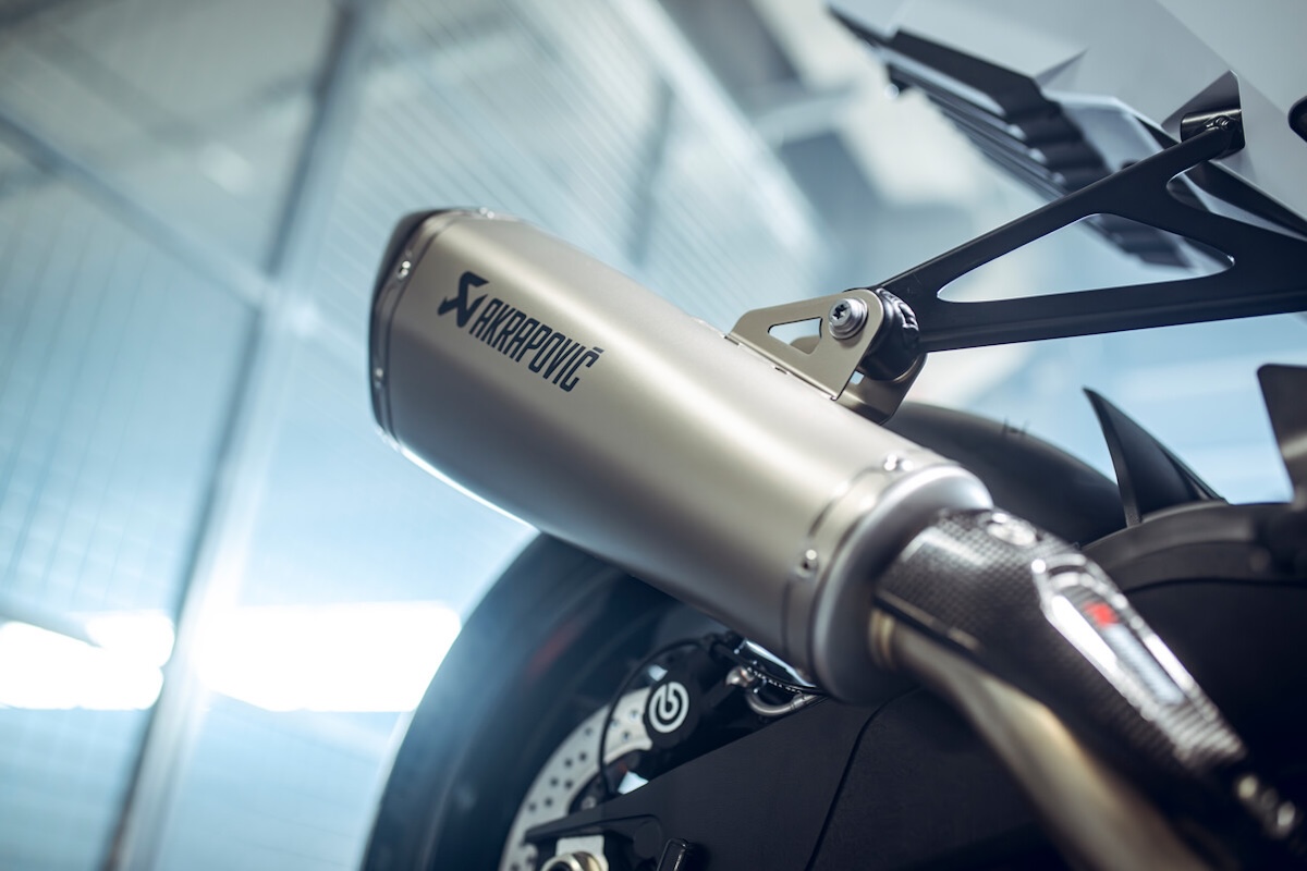 KTM 990 RC R TRACK: First Look 13 KTM 990 RC R TRACK sportbikesincmag.com 12