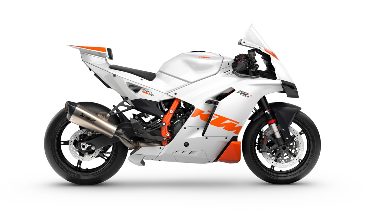 KTM 990 RC R TRACK: First Look 3 KTM 990 RC R TRACK sportbikesincmag.com 3