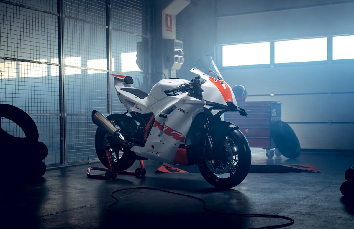 KTM 990 RC R TRACK: First Look 8 KTM 990 RC R TRACK
