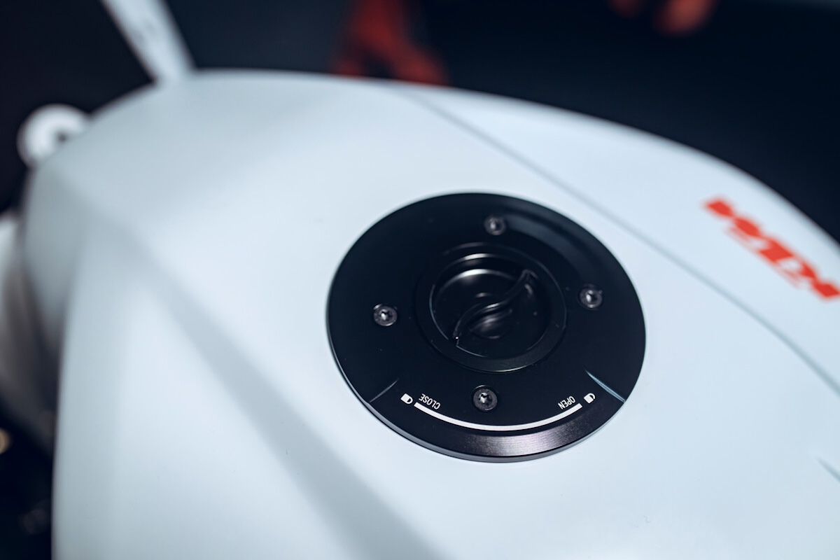 KTM 990 RC R TRACK: First Look 16 KTM 990 RC R TRACK