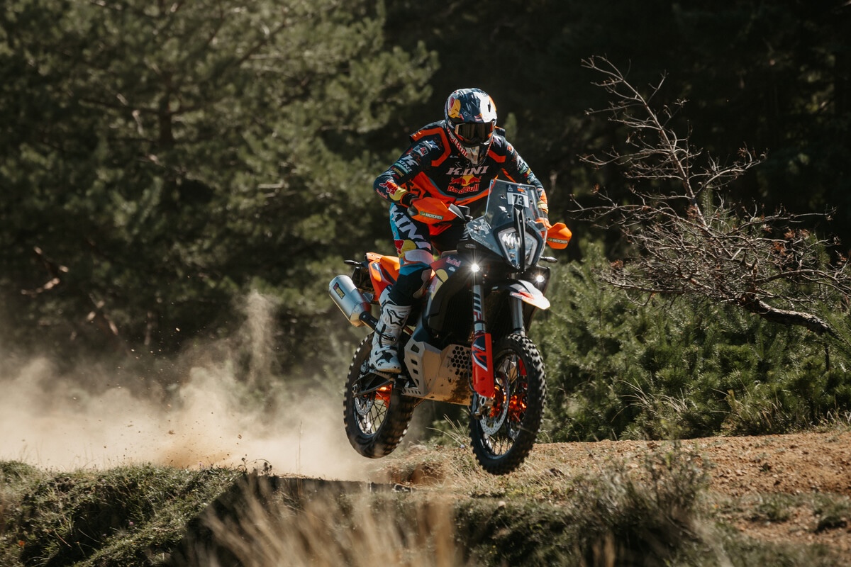 2027 KTM 890 ADVENTURE R RALLY: First Look 9 ktm 890 adventure r rally
