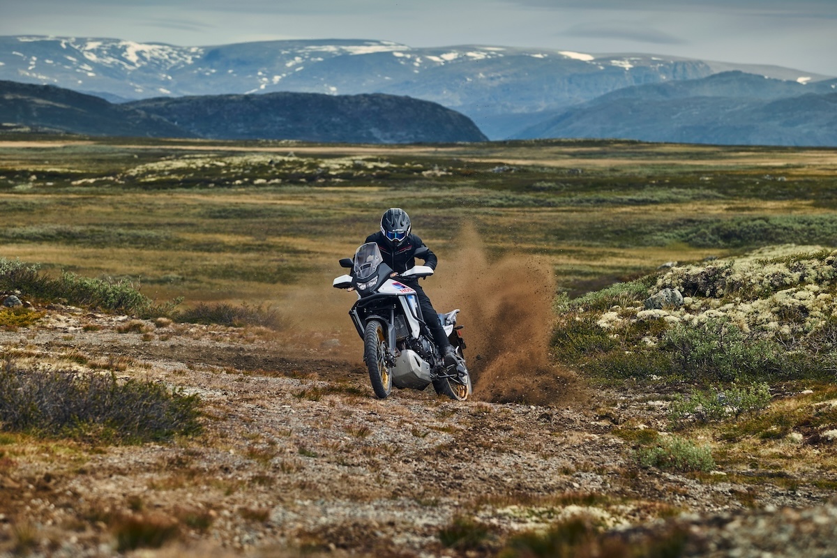 2026 Transalp E-Clutch