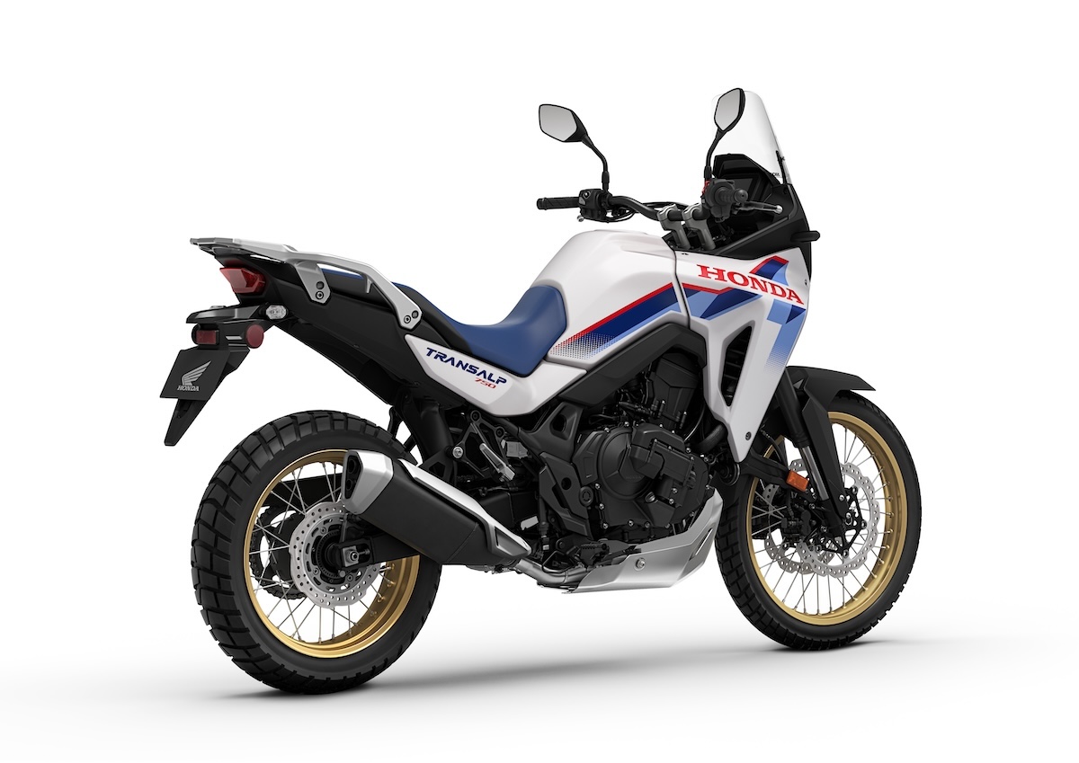 2026 Transalp E Clutch sportbikesincmag.com17