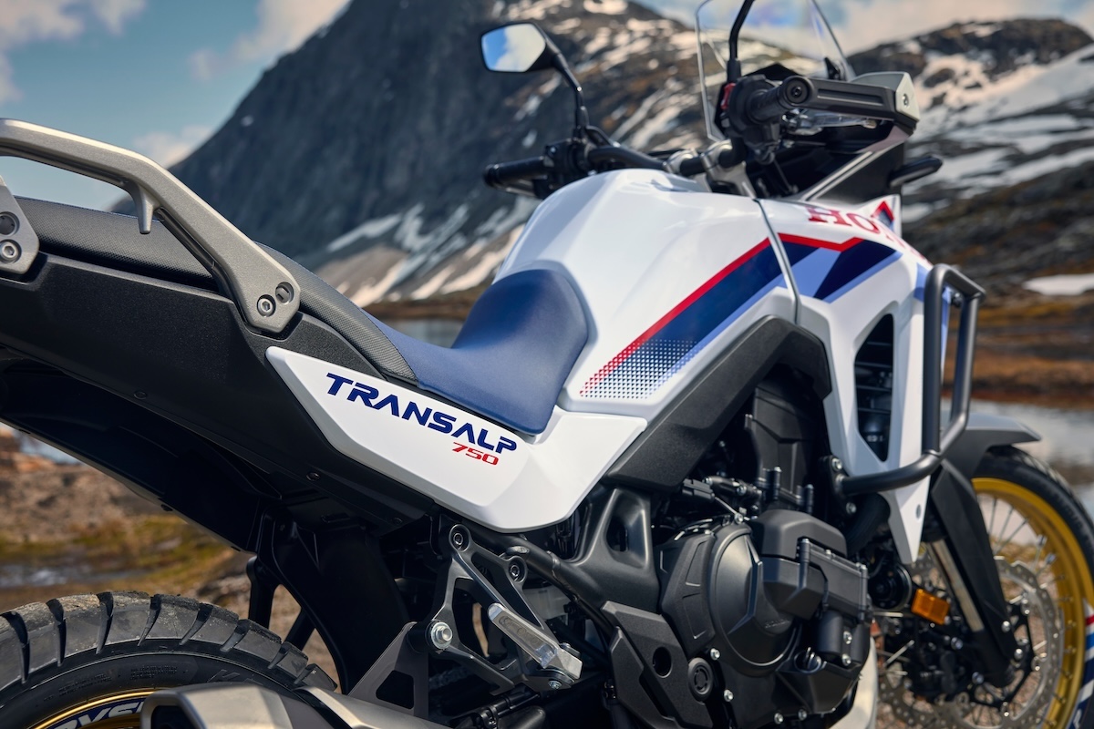 2026 Transalp E-Clutch