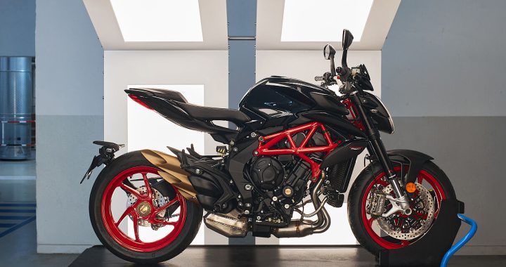 MV Agusta Brutale 800 Nero Carbonio: First Look