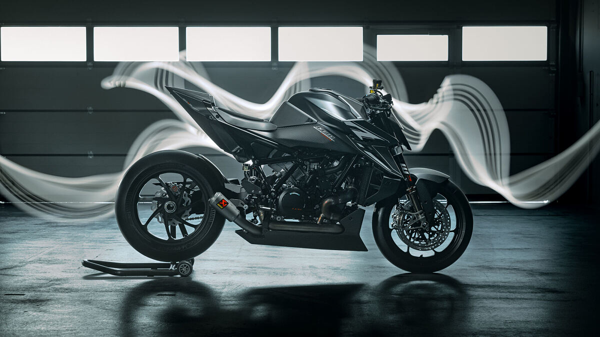 2026 KTM 1390 Super Duke RR Track: First Look