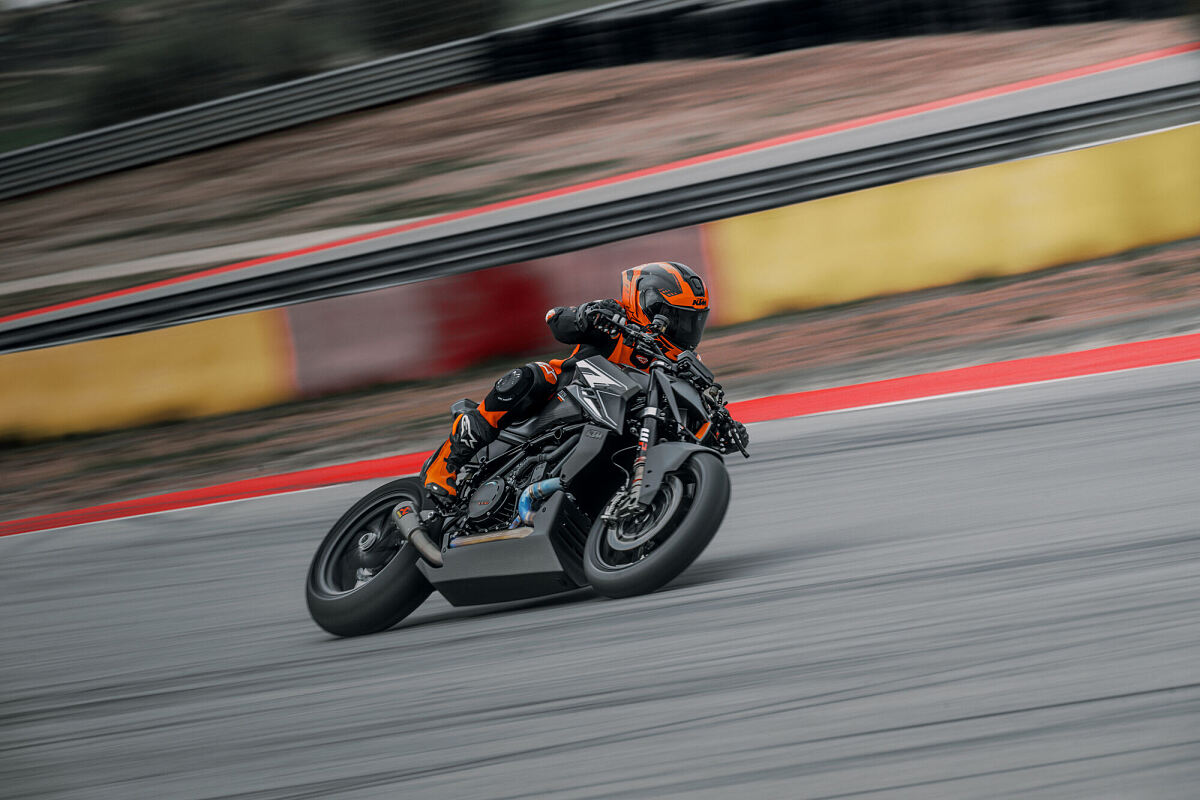 2026 KTM 1390 Super Duke RR Track on track at speed