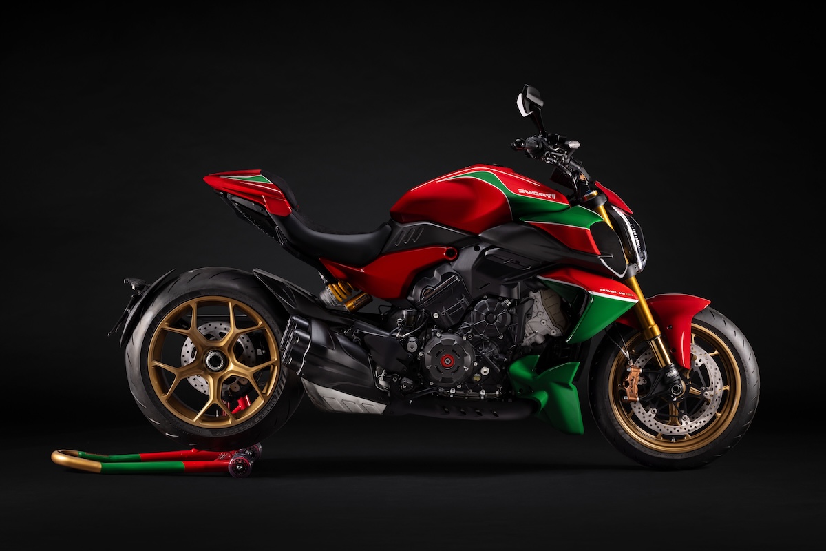 Ducati Collezione 100 Unleashed: Ten Limited-Edition Icons Mark a Century of Borgo Panigale 28 Ducati Collezione 100 sportbikesincmag.com36
