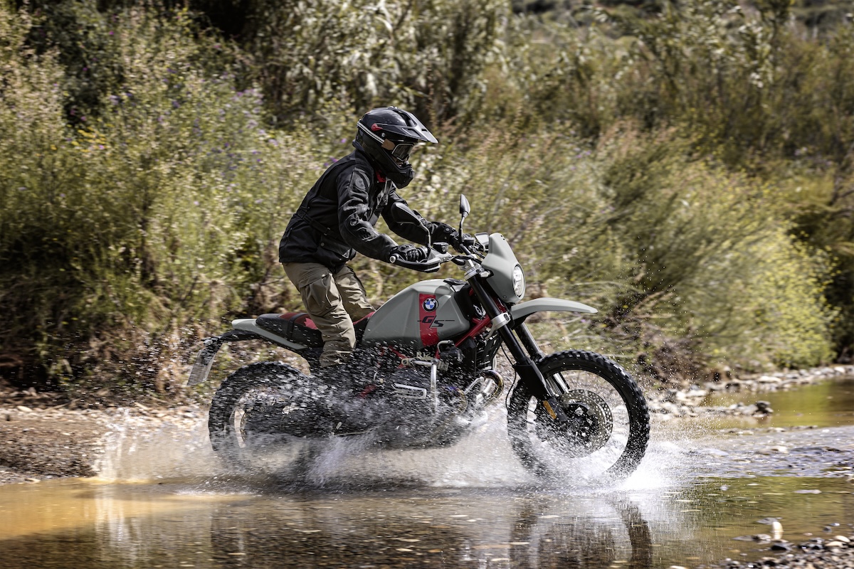 BMW Motorrad 2027 sportbikesincmag.comP90646810_highRes_bmw-motorrad-m-motor