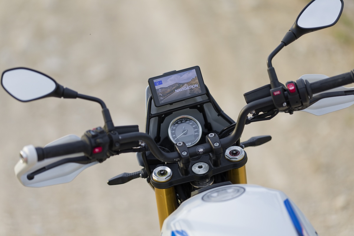 BMW's R 12 G/S GS Trophy Competition Bike Is Ready for Romania — and You Can Basically Build One Yourself 4 BMW R 12 GS Trophy Competition sportbikesincmag.com4