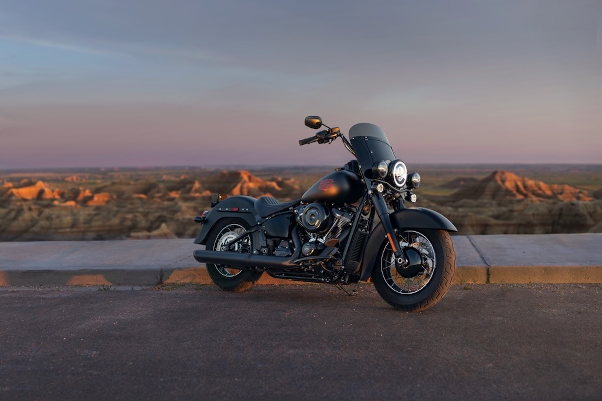The 2026 Harley-Davidson Deadwood Brings Post-War Bobber Style Back With Modern Tech Underneath 6 Harley-Davidson Deadwood