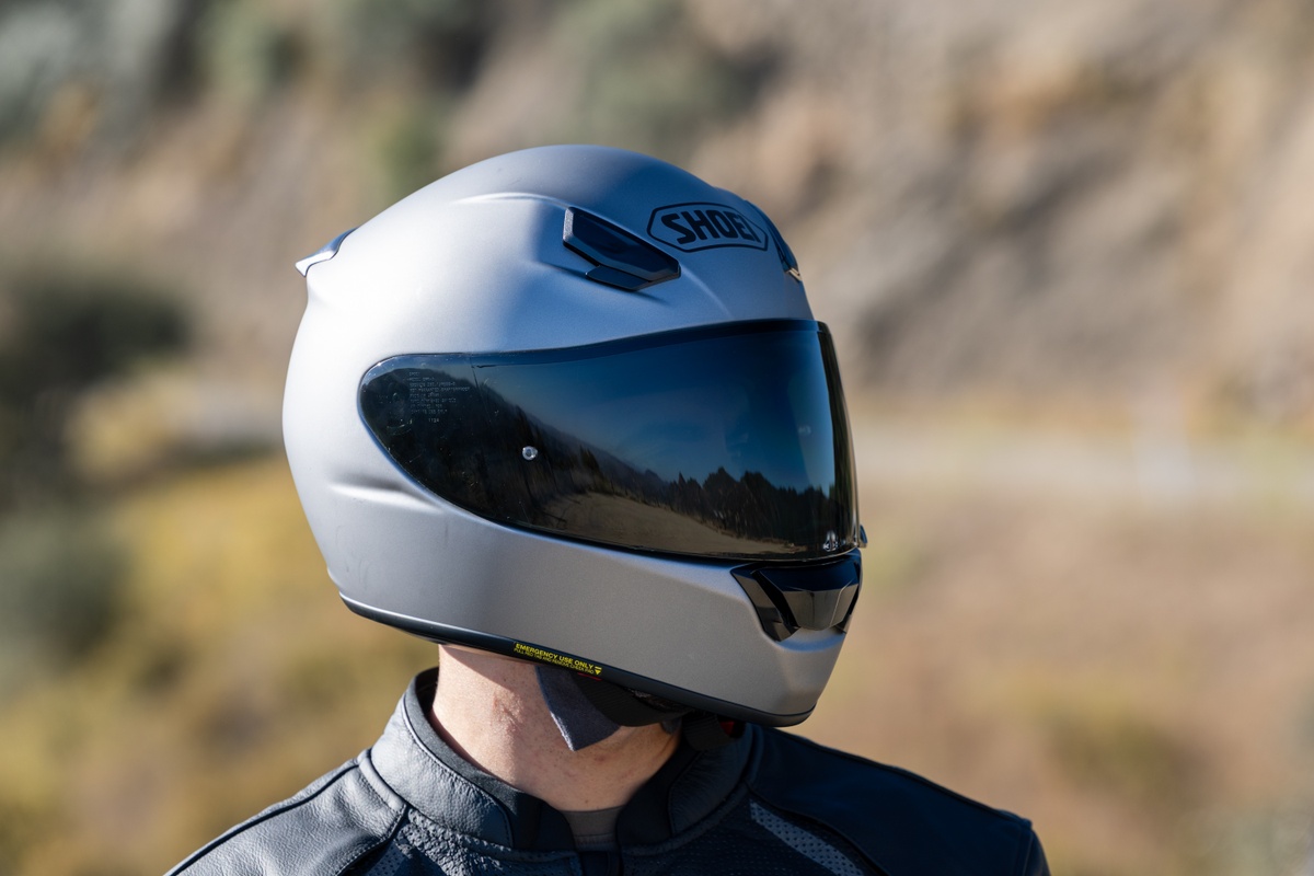SHOEI RF SR2 sportbikesincmag.com3