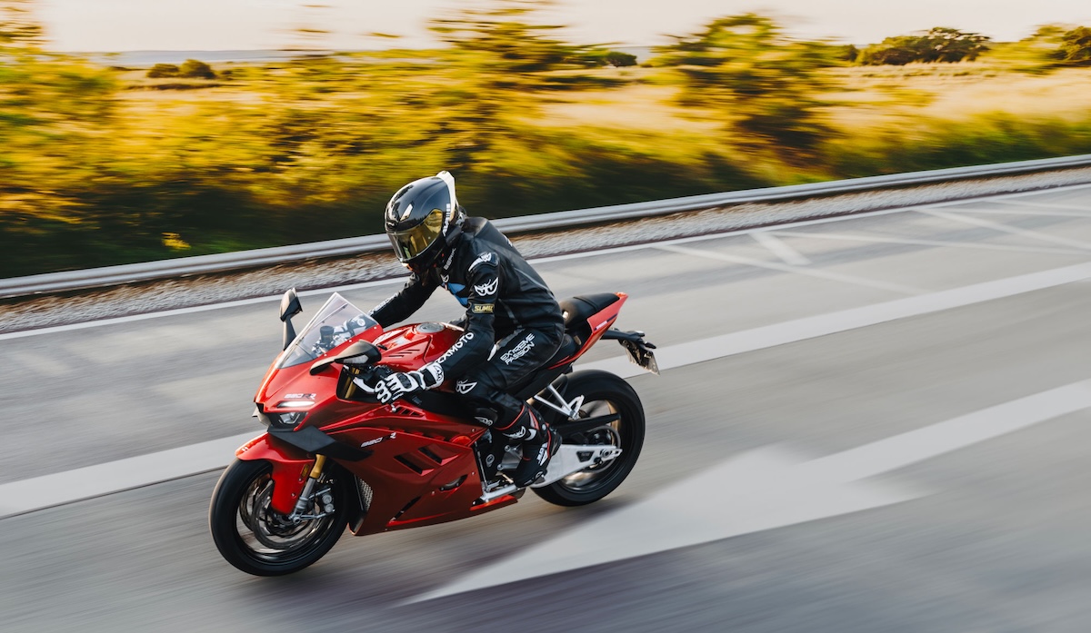 The ZXMOTO 820RR Is So Powerful Its Own Founder Won’t Sell It to New Riders 8 ZXMOTO 820RR sportbikesincmag.com4