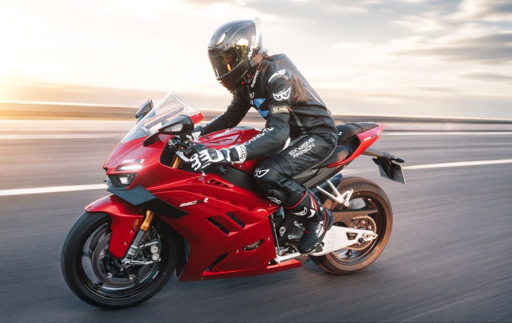 ZXMOTO 820RR sportbikesincmag.com4