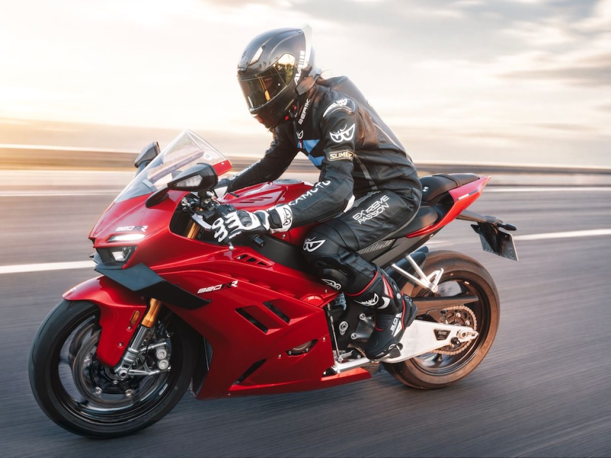 ZXMOTO-820RR-sportbikesincmag.