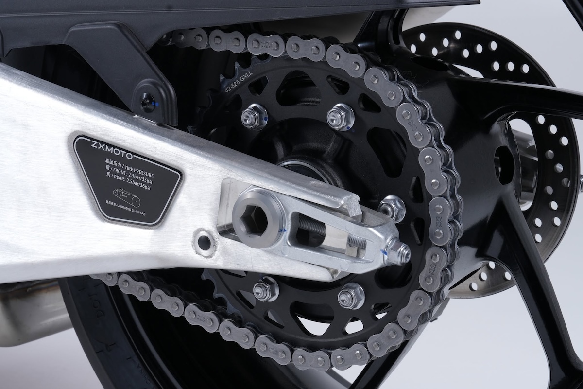 The ZXMOTO 820RR Is So Powerful Its Own Founder Won’t Sell It to New Riders 4 ZXMOTO 820RR sportbikesincmag.com6