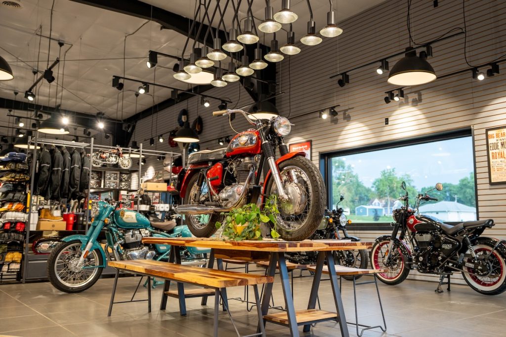 royal enfield flagship dealership sportbikesincmag.com4