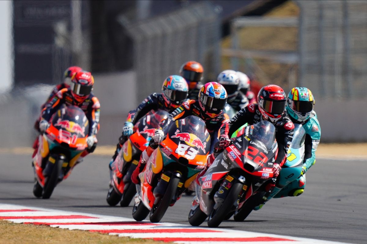British Grand Prix: A Wire-to-Wire Win, a Bizarre Moto2 Finale, and a Reshuffled Title Fight 8 British Grand Prix