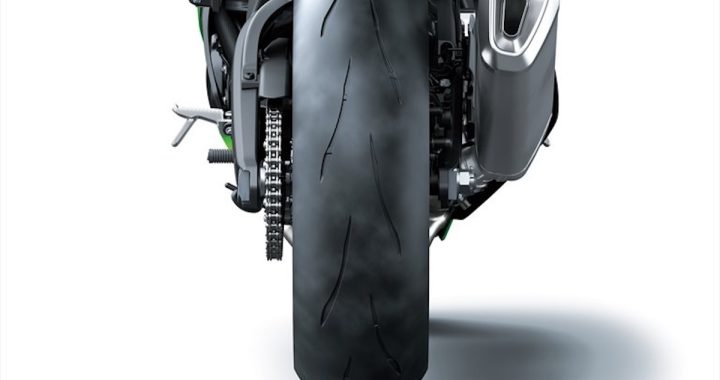 Bridgestone BATTLAX RACING STREET RS12 Becomes OE Tire for the Kawasaki Ninja ZX-10R