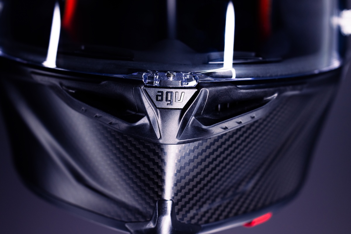 AGV Pista GP R3 sportbikesincmag.com10