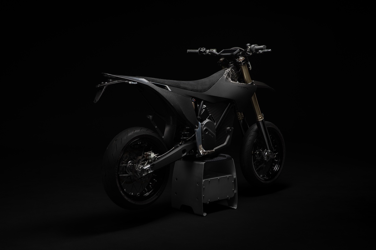 Stark's VARG SM Sköll Is a 500-Unit, All-Black Electric Supermoto 4 VARG SM Sköll
