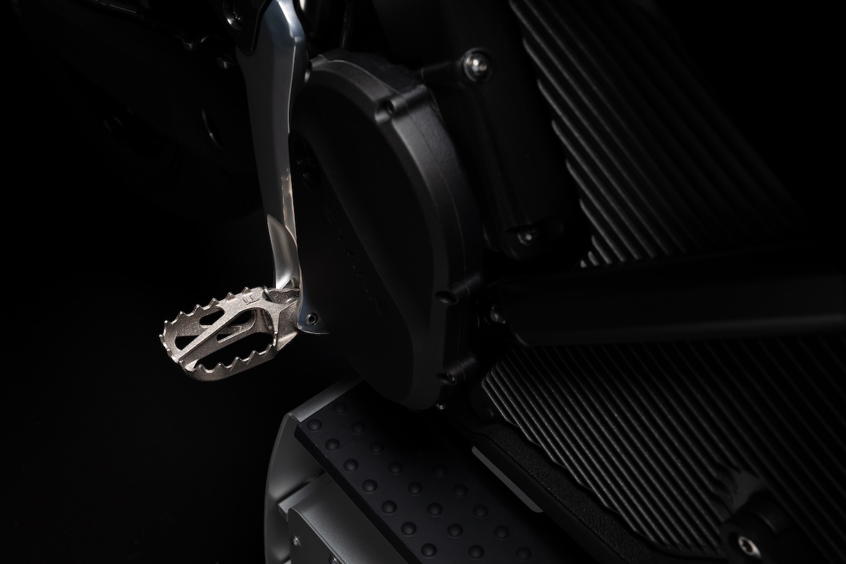 Stark's VARG SM Sköll Is a 500-Unit, All-Black Electric Supermoto 8 VARG SM Sköll