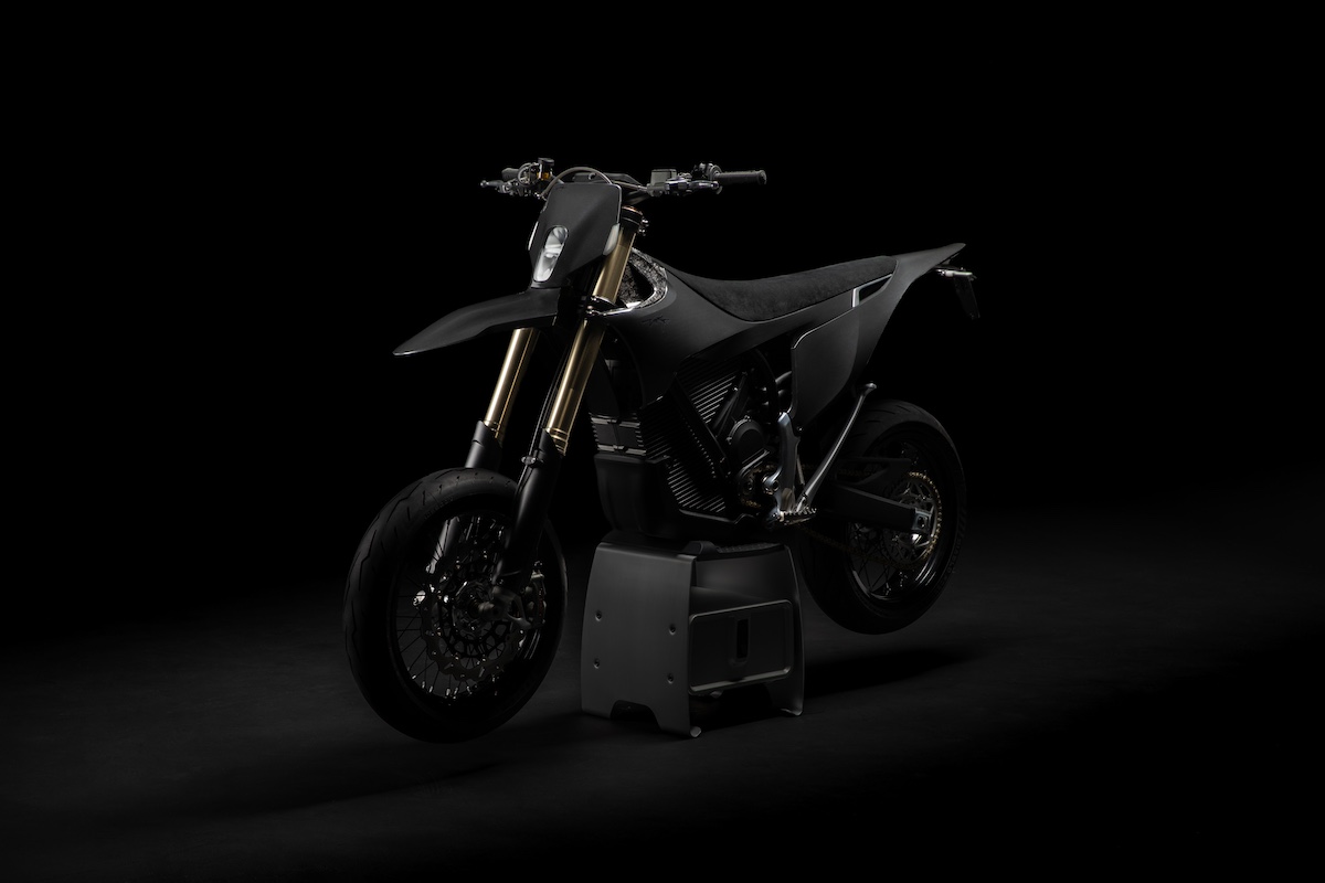 Stark's VARG SM Sköll Is a 500-Unit, All-Black Electric Supermoto 9 VARG SM Sköll sportbikesincmag.com14