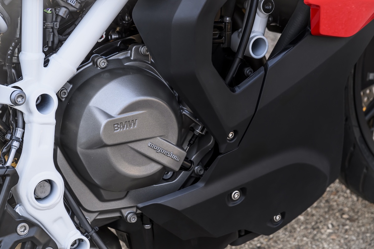 BMW F 450 RR First Look: A 48 hp Twin With a Space Frame and a Lap Timer 4 BMW F 450 RR
